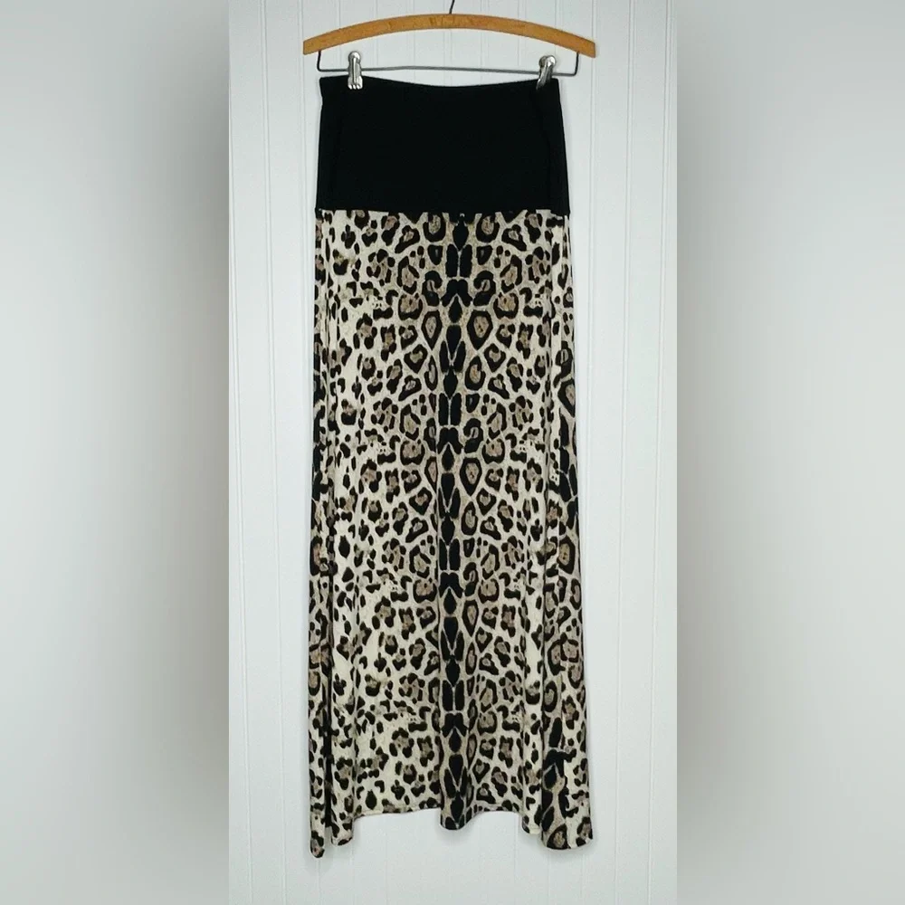 Roz&Ali Leopard Animal Print Maxi Skirt - Picture 2 of 7